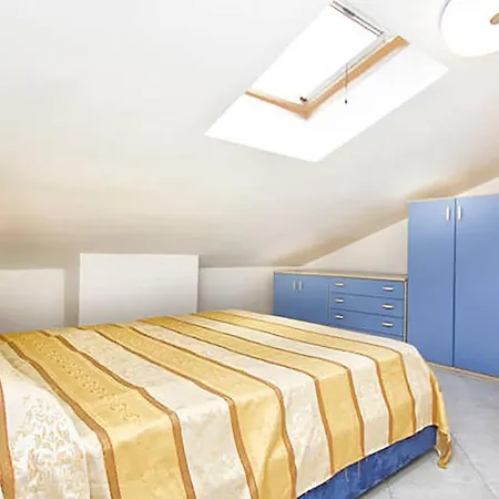 아파트 Stunning In With Kitchen *